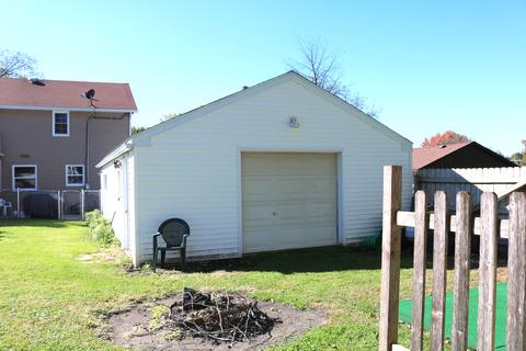 112 E Tyler St, Oswego, IL 60543 photo 25