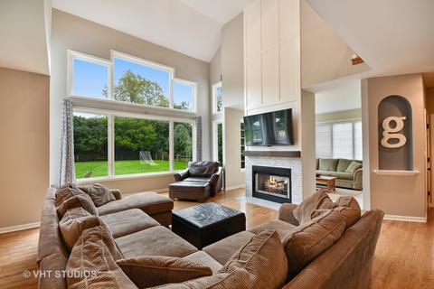 2 S159 Center Ave, Wheaton, IL 60189 photo 3