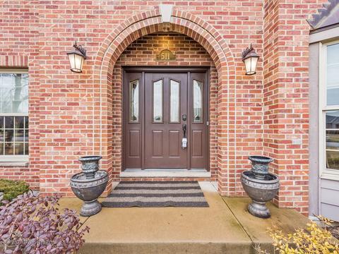 511 Clover Dr, Algonquin, IL 60102 photo 2