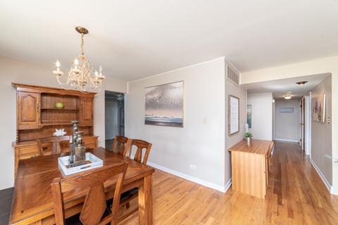 565 Milton Ln, Hoffman Estates, IL 60169 photo 11