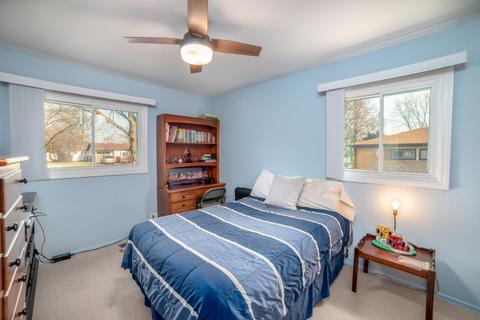 565 Milton Ln, Hoffman Estates, IL 60169 photo 12