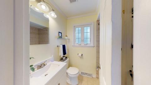 2024 Pratt Ave, Des Plaines, IL 60018 photo 11