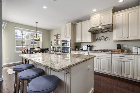 1244 Falcon Ridge Dr, Elgin, IL 60124 photo 4