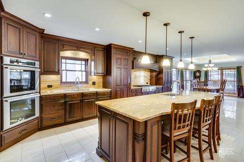 9357 S Octavia Ave, Bridgeview, IL 60455 photo 11
