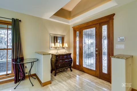 9357 S Octavia Ave, Bridgeview, IL 60455 photo 3