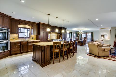 9357 S Octavia Ave, Bridgeview, IL 60455 photo 10