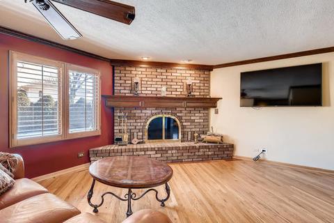695 Sycamore Ln, Wheeling, IL 60090 photo 9