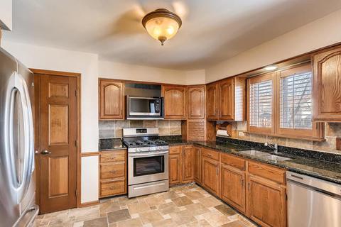695 Sycamore Ln, Wheeling, IL 60090 photo 6