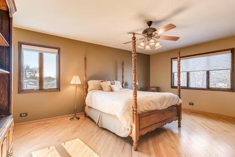 695 Sycamore Ln, Wheeling, IL 60090 photo 11