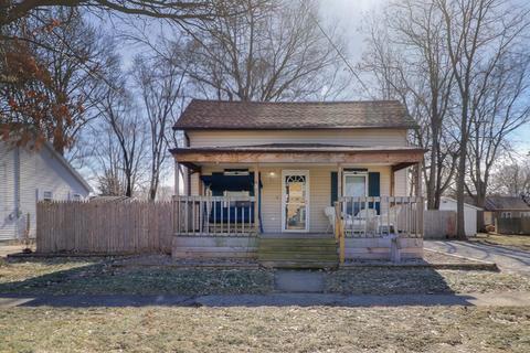 1002 E Washington St, Clinton, IL 61727 photo 1
