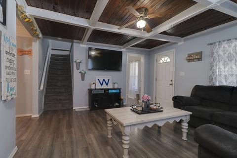 1002 E Washington St, Clinton, IL 61727 photo 9