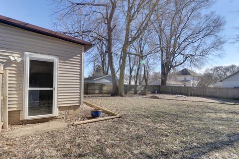 1002 E Washington St, Clinton, IL 61727 photo 13