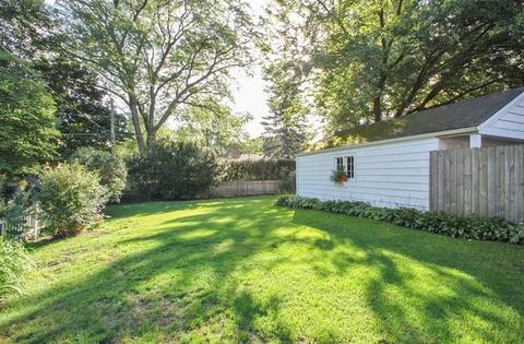 235 Ardmore Rd, Des Plaines, IL 60016 photo 14