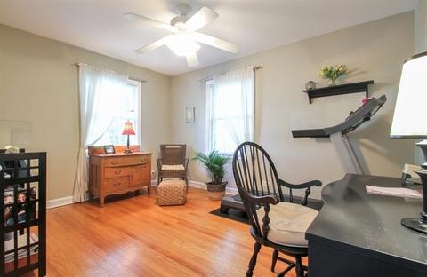 235 Ardmore Rd, Des Plaines, IL 60016 photo 4