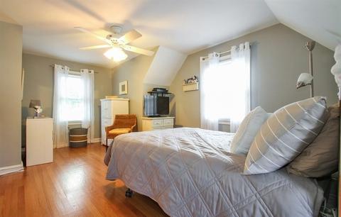 235 Ardmore Rd, Des Plaines, IL 60016 photo 8