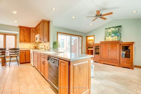 365 E Laurel Ave, Elmhurst, IL 60126 photo 4
