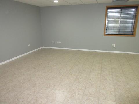 820 Linden Cir, Hoffman Estates, IL 60169 photo 21