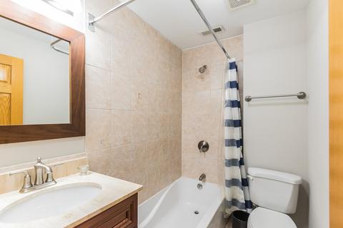 318 Central Ave, Willowbrook, IL 60527 photo 22