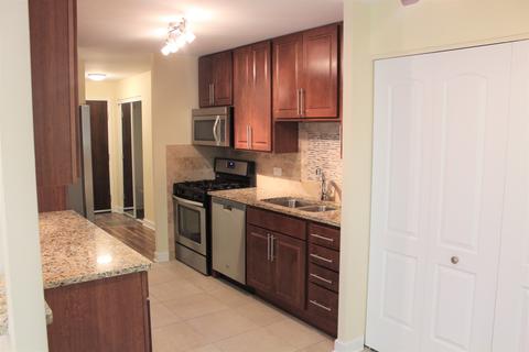 1500 Sandstone Dr #104, Wheeling, IL 60090 photo 7