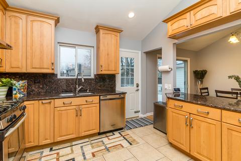2007 E Tano Ln, Mount Prospect, IL 60056 photo 6