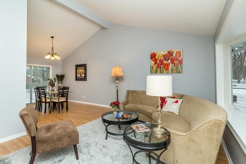 2007 E Tano Ln, Mount Prospect, IL 60056 photo 3