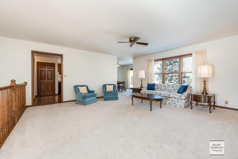 411 E Rennesoy Dr, Newark, IL 60541 photo 2