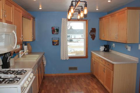 1905 E 6th St, Sterling, IL 61081 photo 2