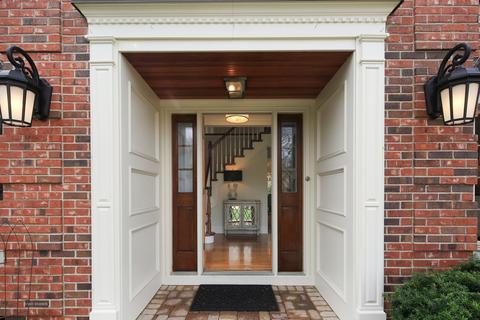1424 Wendover Ln, Wheaton, IL 60187 photo 2