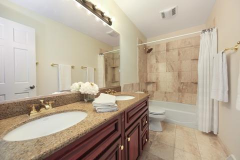 1424 Wendover Ln, Wheaton, IL 60187 photo 24