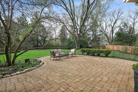 1424 Wendover Ln, Wheaton, IL 60187 photo 27