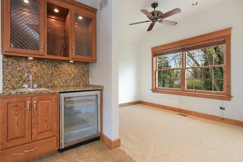 1424 Wendover Ln, Wheaton, IL 60187 photo 17