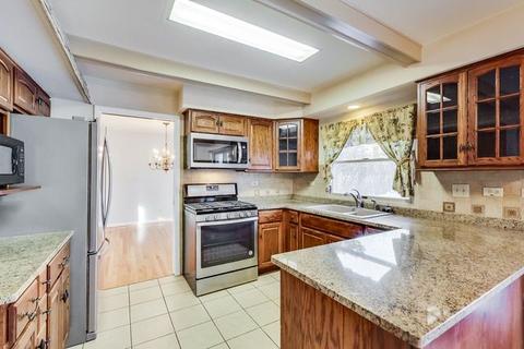 771 S Cedar Ave, Elmhurst, IL 60126 photo 13