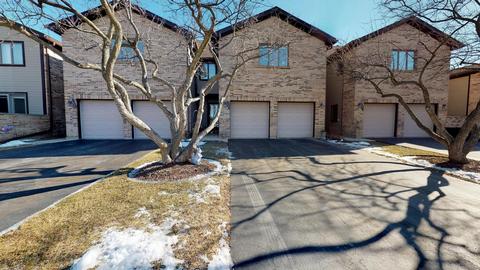 1695 Pebble Beach Dr, Hoffman Estates, IL 60169 photo 1