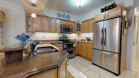1695 Pebble Beach Dr, Hoffman Estates, IL 60169 photo 9