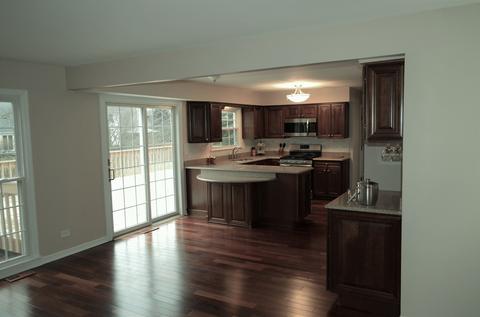 1919 Buckingham Dr, Wheaton, IL 60189 photo 3