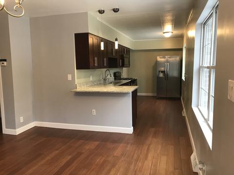 417 Center Ave, Aurora, IL 60505 photo 12