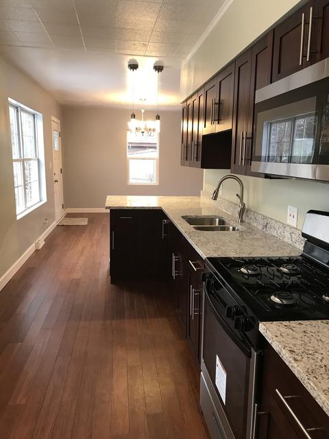 417 Center Ave, Aurora, IL 60505 photo 15