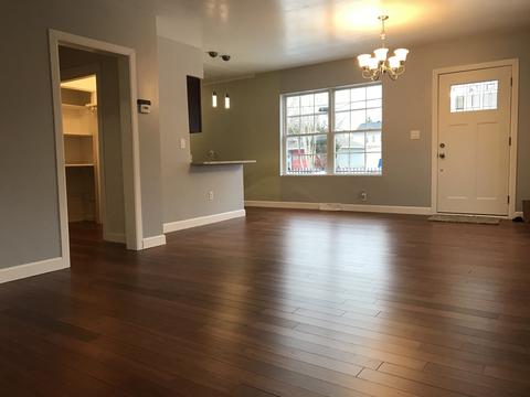 417 Center Ave, Aurora, IL 60505 photo 4