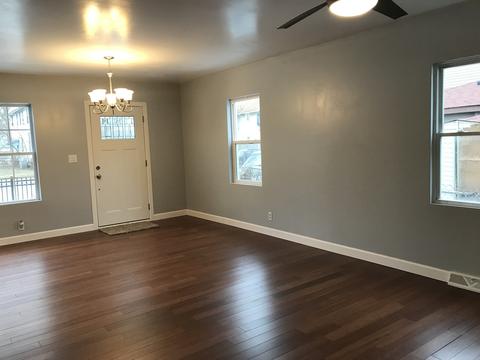417 Center Ave, Aurora, IL 60505 photo 7
