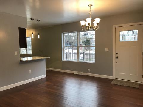 417 Center Ave, Aurora, IL 60505 photo 3