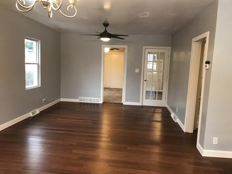 417 Center Ave, Aurora, IL 60505 photo 6