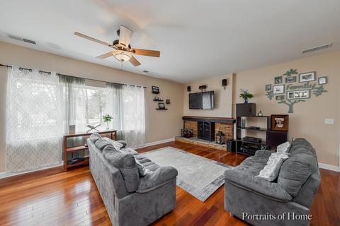 1041 Golf Ln, Wheaton, IL 60189 photo 6