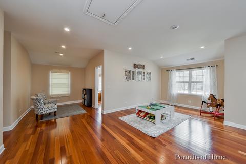 1041 Golf Ln, Wheaton, IL 60189 photo 8