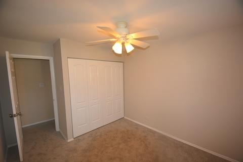 1305 Kelle Ct, Wheaton, IL 60189 photo 15