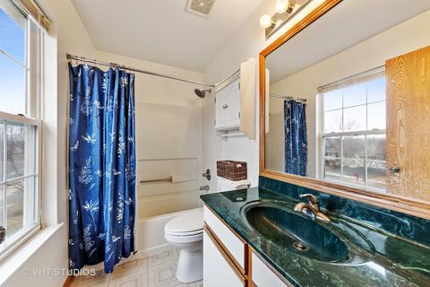 2469 Smithfield Ct, Aurora, IL 60503 photo 12