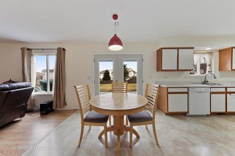 2469 Smithfield Ct, Aurora, IL 60503 photo 7