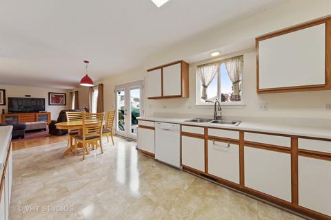 2469 Smithfield Ct, Aurora, IL 60503 photo 6