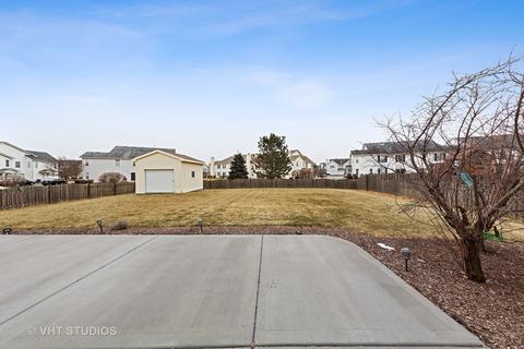 2469 Smithfield Ct, Aurora, IL 60503 photo 18