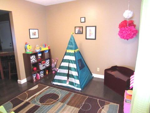 403 Cedar Dr, Clinton, IL 61727 photo 2
