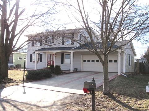 403 Cedar Dr, Clinton, IL 61727 photo 1